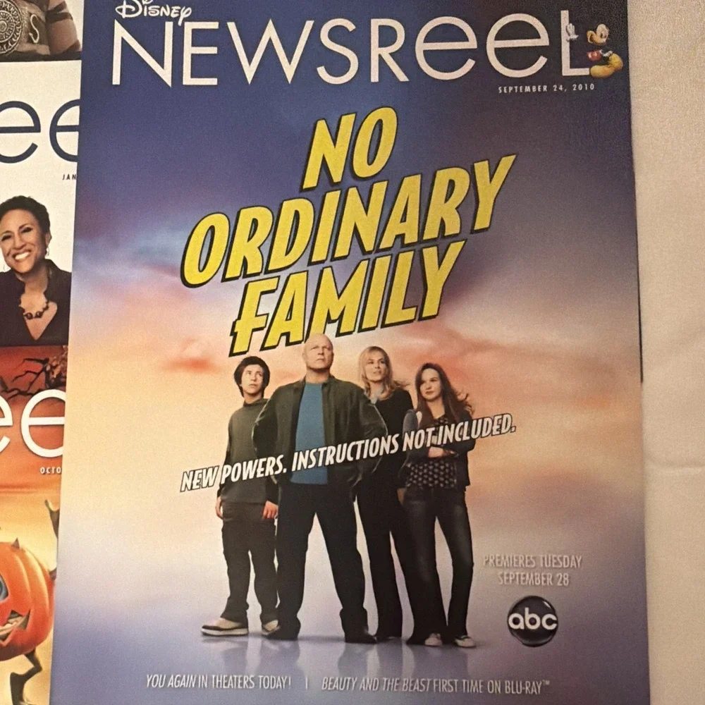 Lot Of 12 Disney Newsreel Newsletter Magazines 2010 Employee‎ Cast Member